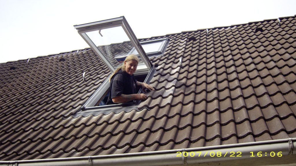Einbau-Velux-KlappSchwingfenster-1024x576